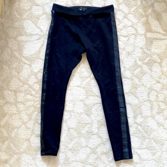 Romeo and Juliet black side stripe leggings - Picture 1 of 5